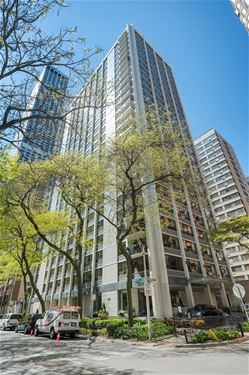 222 E Pearson Unit 401, Chicago, IL 60611