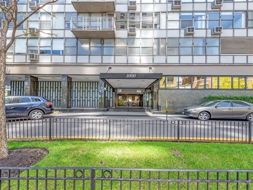 1000 N Lake Shore Unit 2306, Chicago, IL 60611