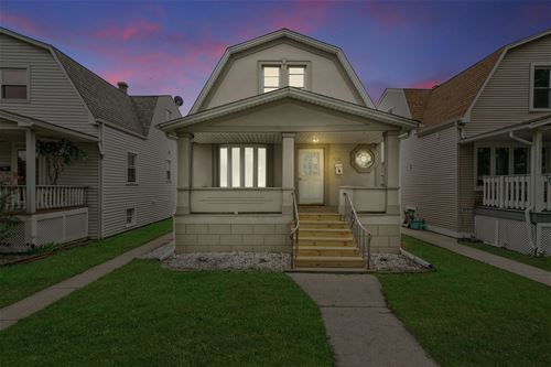 5526 N Marmora, Chicago, IL 60630