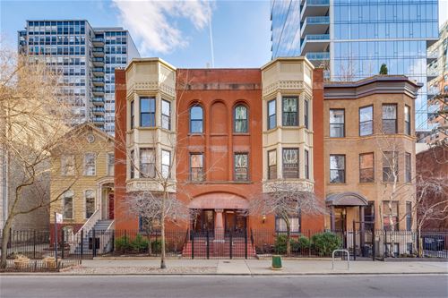 15 E Division Unit 2W, Chicago, IL 60610