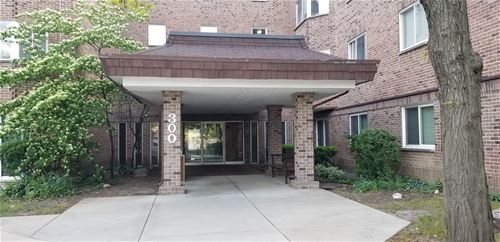 300 S Roselle Unit 516, Schaumburg, IL 60193