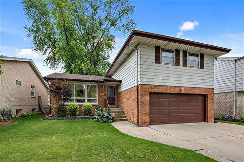 2817 Mayfair, Westchester, IL 60154