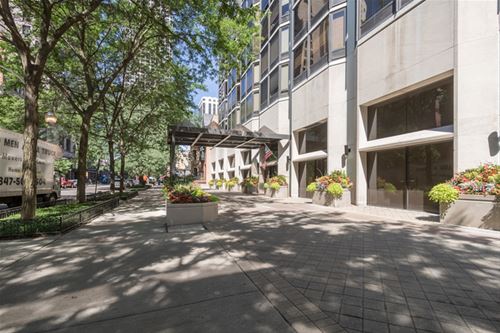 50 E Bellevue Unit 605, Chicago, IL 60611