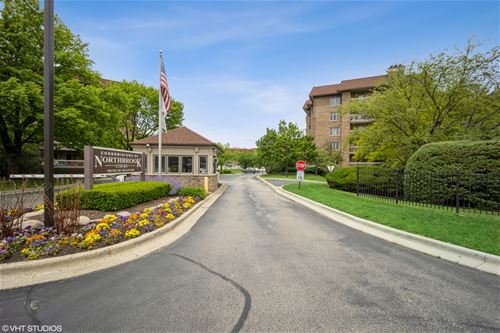 1280 Rudolph Unit 5B, Northbrook, IL 60062