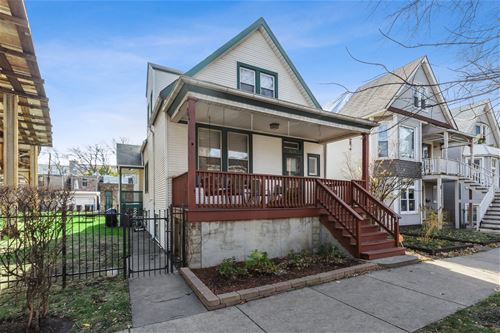 1819 W Cornelia, Chicago, IL 60657