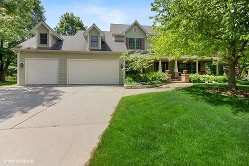 1236 Gerry, Woodstock, IL 60098