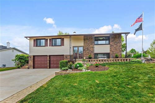 665 Arizona, Elk Grove Village, IL 60007