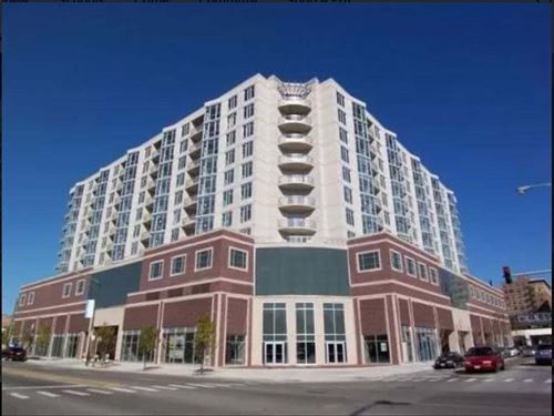 1134 W Granville Unit 507, Chicago, IL 60660