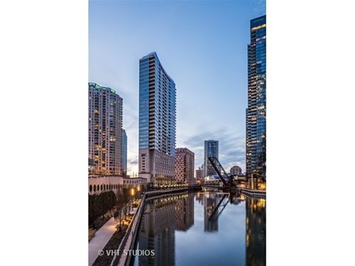 333 N Canal Unit 2402, Chicago, IL 60606