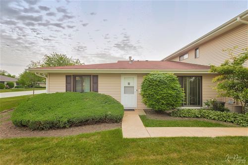 1328 Yarmouth Unit 1328, Schaumburg, IL 60193