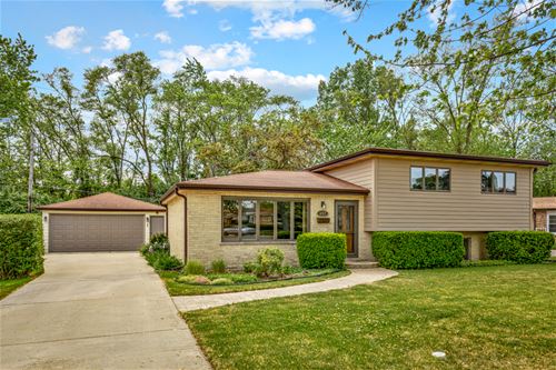 457 S Ardmore, Addison, IL 60101