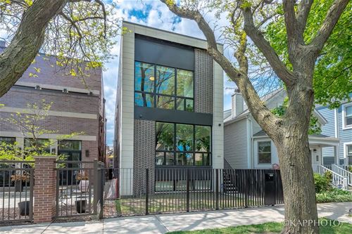 2656 N Marshfield, Chicago, IL 60614