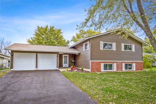 6535 Halsey, Woodridge, IL 60517