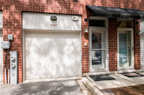 2907 N Claremont Unit 8D2, Chicago, IL 60618