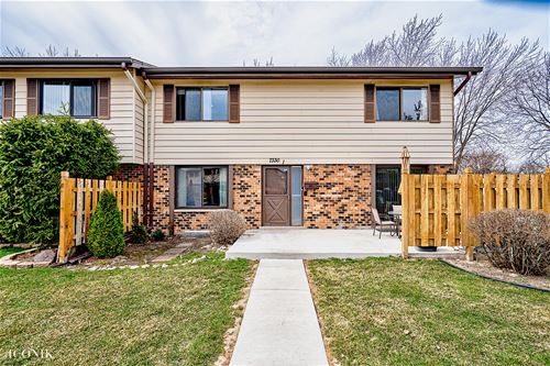 7330 Winthrop Unit 1, Downers Grove, IL 60516