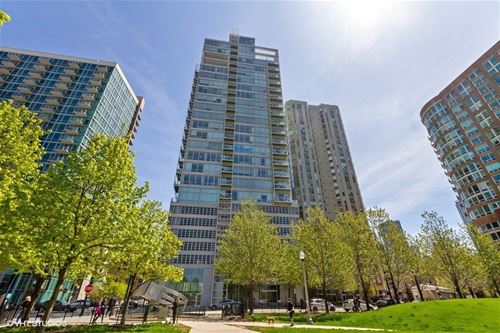 653 N Kingsbury Unit 1005, Chicago, IL 60654