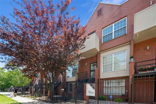 4652 S Ellis, Chicago, IL 60653