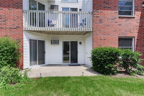 1350 Cunat Unit 1C, Lake In The Hills, IL 60156