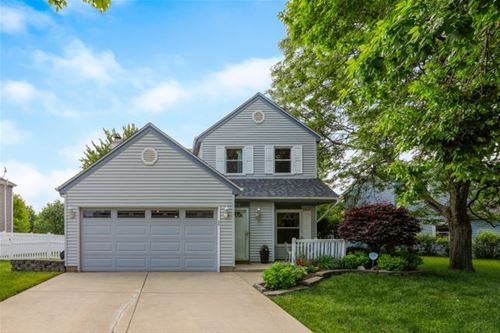 1912 Seton Hall, Naperville, IL 60565