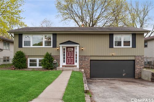 11 E Chevy Chase, Buffalo Grove, IL 60089