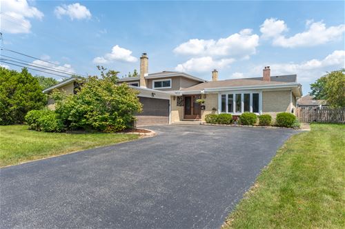 2665 N Bradford, Arlington Heights, IL 60004