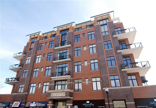 3631 N Halsted Unit 412, Chicago, IL 60613