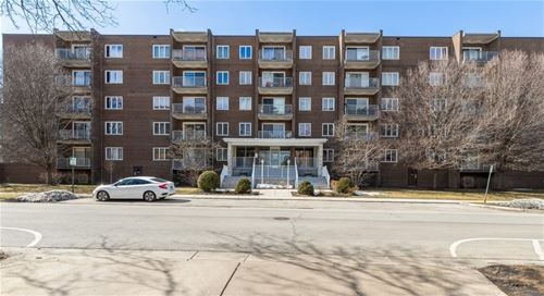 900 Center Unit 2G, Des Plaines, IL 60016