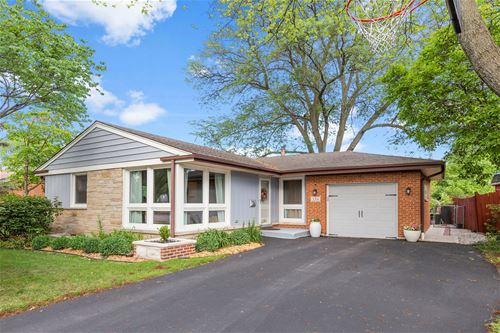 334 E Huntington, Elmhurst, IL 60126