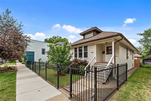 4534 N Avers, Chicago, IL 60625