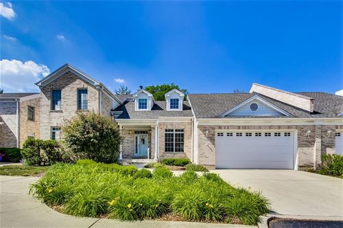 11206 Prairie View, Westchester, IL 60154