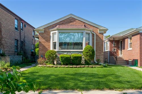 2446 W Jarvis, Chicago, IL 60645