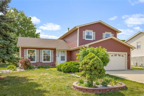 591 Woodcrest, Carol Stream, IL 60188