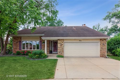 3 Brook, Woodridge, IL 60517