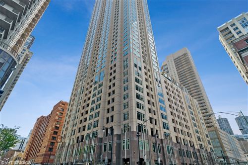 33 W Ontario Unit 40D, Chicago, IL 60654