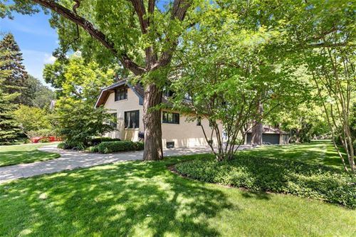 310 W Cook, Libertyville, IL 60048