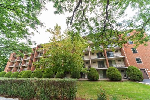 255 S West Unit 209, Elmhurst, IL 60126