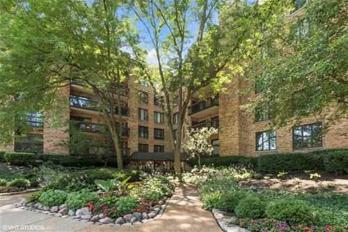 1740 Mission Hills Unit 107, Northbrook, IL 60062