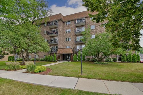 907 Curtiss Unit 403, Downers Grove, IL 60515