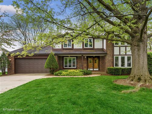 25W767 Menomini, Wheaton, IL 60189