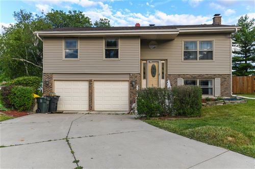 310 Dancing Water, Carol Stream, IL 60188