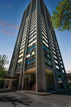 70 W Burton Unit 605F, Chicago, IL 60610