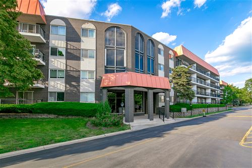 4940 Foster Unit 301, Skokie, IL 60077