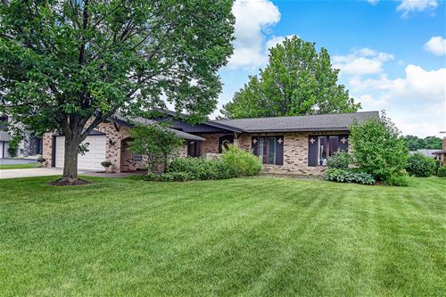 1625 Heather, Darien, IL 60561