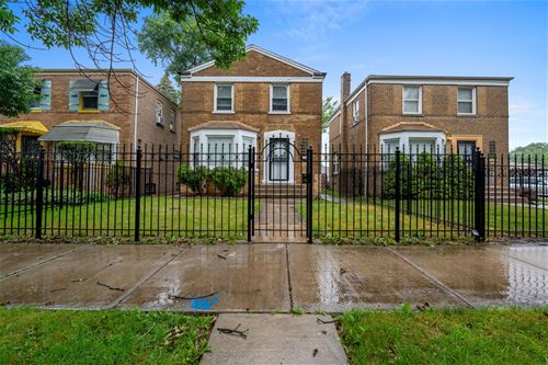 10504 S Prairie, Chicago, IL 60628