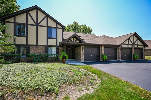 880 Johnstown Unit B, Wheaton, IL 60189