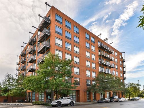 859 W Erie Unit 806, Chicago, IL 60642