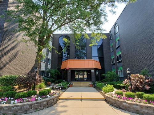 9529 Bronx Unit 310, Skokie, IL 60077