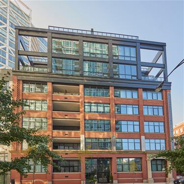 676 N Kingsbury Unit PH01, Chicago, IL 60654