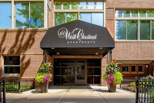 100 W Chestnut Unit 2103, Chicago, IL 60610