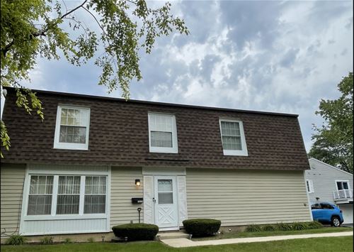 1321 Woodcutter Unit B, Wheaton, IL 60189